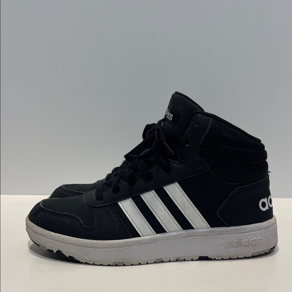 Adidas Black and White High-Top Basketball Sneakers Youth Size 4.5 LHG 029003